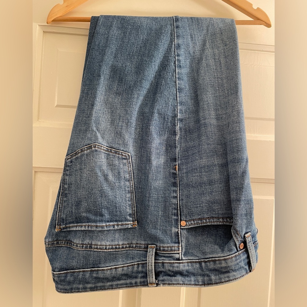 Classic Talbots Slim Ankle Jean